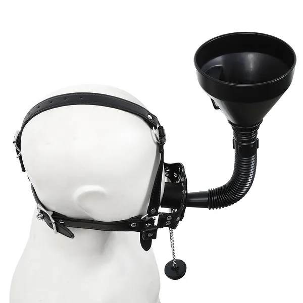 PHỄU HỨNG NƯỚC ĐÁI BDSM