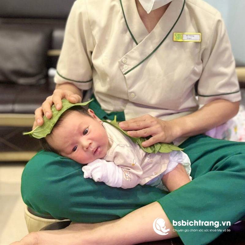 Massage cho bé tại Spa Bs Bích Trang BMT Chuyên gia chia sẻ bí quyết an toàn