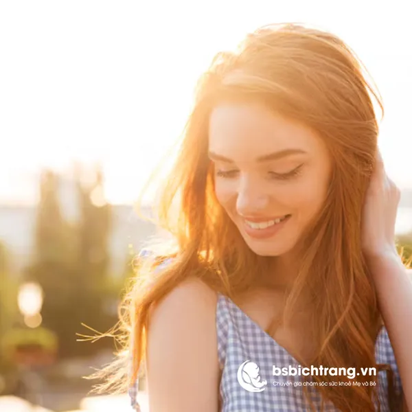 Phụ nữ mới sinh có nên phơi nắng không? Góc tư vấn từ Bs Bích Trang BMT