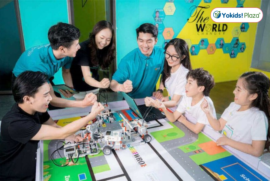 Bé Học Robotics Sẽ Được Học Những Gì? Lộ Trình Cho Người Mới Bắt Đầu Bé Học Robotics Sẽ Được Học Những Gì? Lộ Trình Cho Người Mới Bắt Đầu