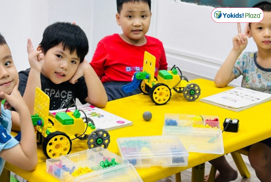 Học Robotics Cần Biết Gì? Những Kiến Thức Bé Nên Chuẩn Bị Trước Khi Học Học Robotics Cần Biết Gì? Những Kiến Thức Bé Nên Chuẩn Bị Trước Khi Học