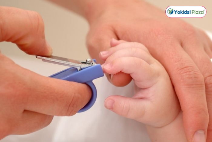 Dụng cụ vệ sinh kẹp móng tay