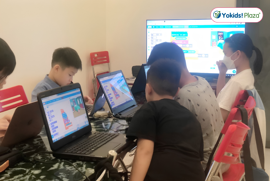 Học Lập Trình Cho Trẻ Em Có Cần Biết Tiếng Anh Không? Học Lập Trình Cho Trẻ Em Có Cần Biết Tiếng Anh Không?