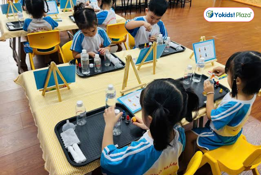 Lớp Học STEM Tại Vinhomes Grand Park Giúp Bé Khám Phá Khoa Học Qua Thực Hành Lớp Học STEM Tại Vinhomes Grand Park Giúp Bé Khám Phá Khoa Học Qua Thực Hành