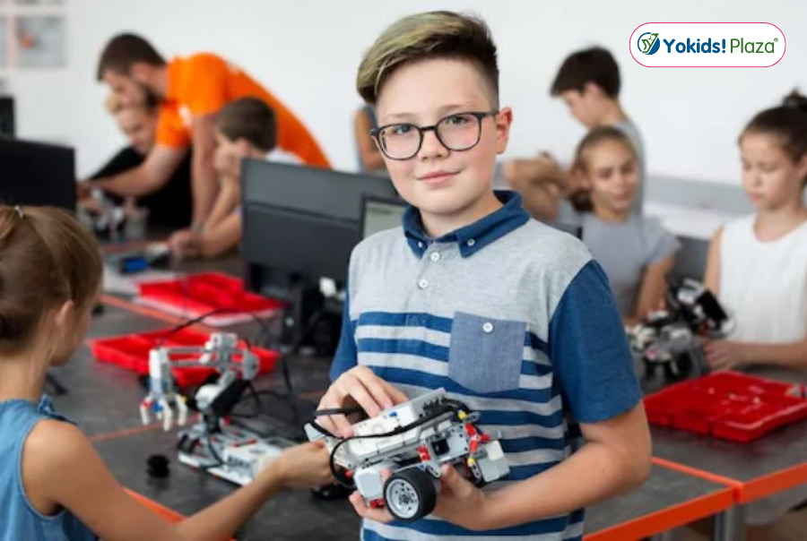 Nên Học STEM Hay Robotics Trước? Gợi Ý Lộ Trình Cho Trẻ Em Nên Học STEM Hay Robotics Trước? Gợi Ý Lộ Trình Cho Trẻ Em