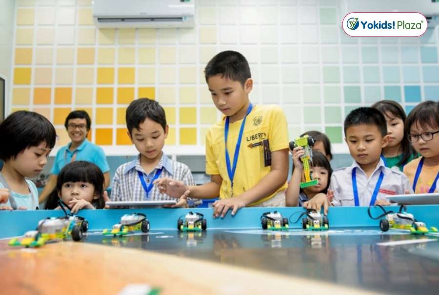 STEM Và Montessori Khác Nhau Như Thế Nào? STEM Và Montessori Khác Nhau Như Thế Nào?