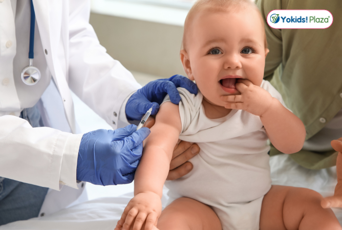 Tiêm phòng đầy đủ cho bé