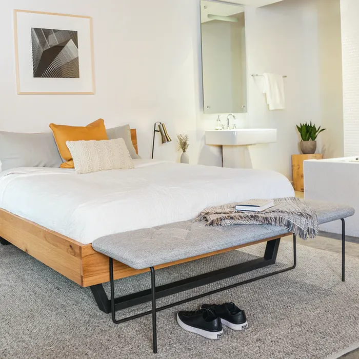 Giường ngủ gỗ chất lượng cao cho gia đình