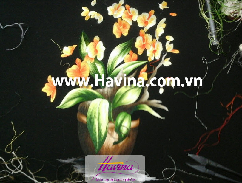 Tranh thêu hoa lan