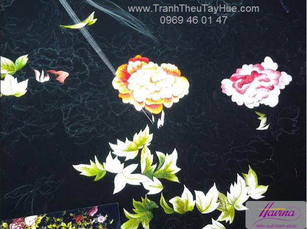 Quá trình thêu tác phẩm tranh thêu hoa mẫu đơn