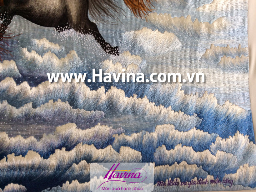 Quá trình thêu Tranh thêu bát mã thành công