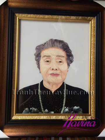 Tranh thêu chân dung mẹ TGĐ Cty Phi Kha Tranh thêu chân dung mẹ TGĐ Cty Phi Kha