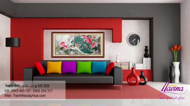 Tranh thêu chim công treo phòng khách
