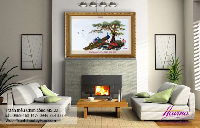 Tranh thêu chim công treo phòng khách