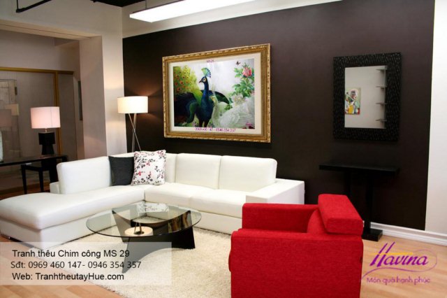 Tranh thêu chim công treo phòng khách