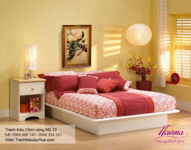 Tranh thêu chim công treo phòng khách