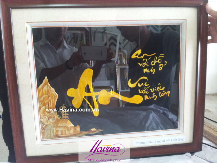 Tranh thêu chữ an