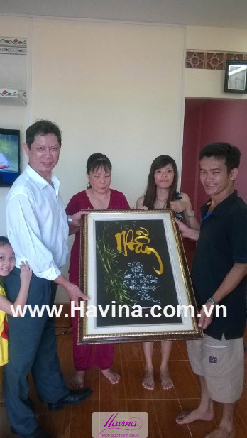 Tranh thêu chữ nhẫn