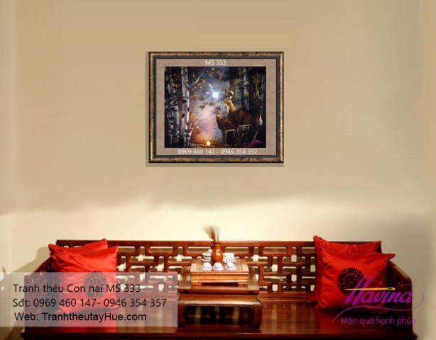 Tranh thêu con nai treo phòng khách