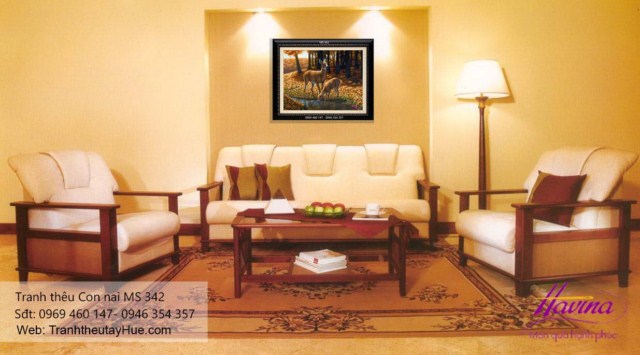 Tranh thêu con nai treo phòng khách