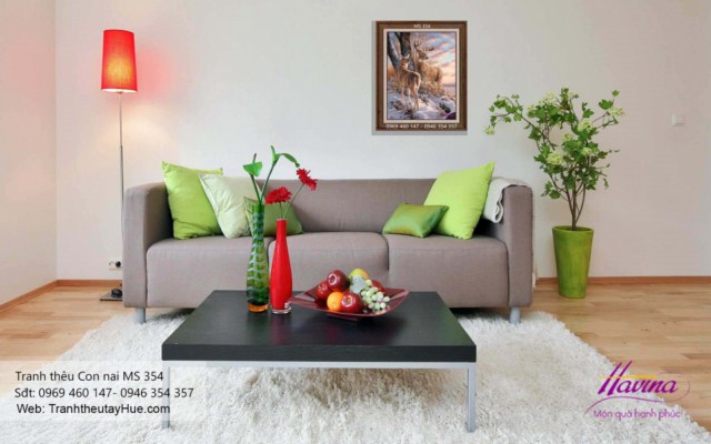 Tranh thêu con nai treo phòng khách