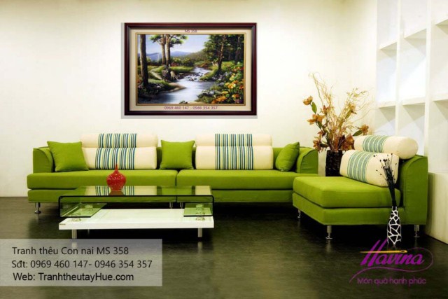 Tranh thêu con nai treo phòng khách