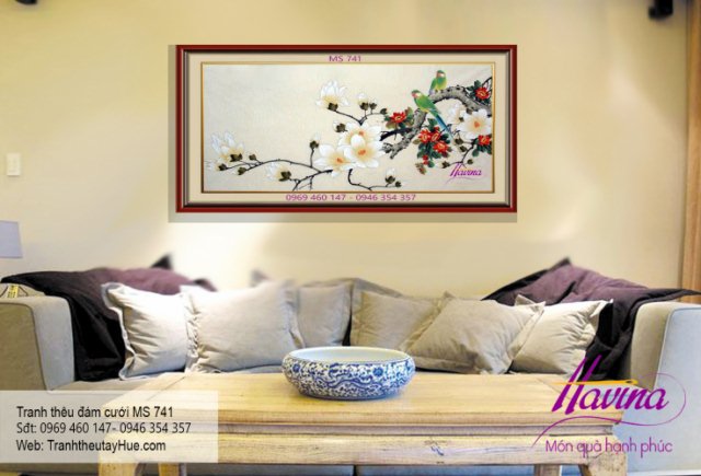 Tranh thêu tặng đám cưới treo phòng khách