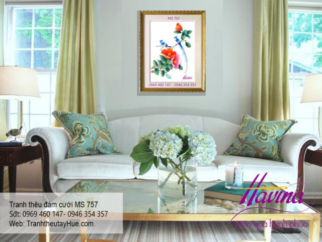 Tranh thêu tặng đám cưới treo phòng khách