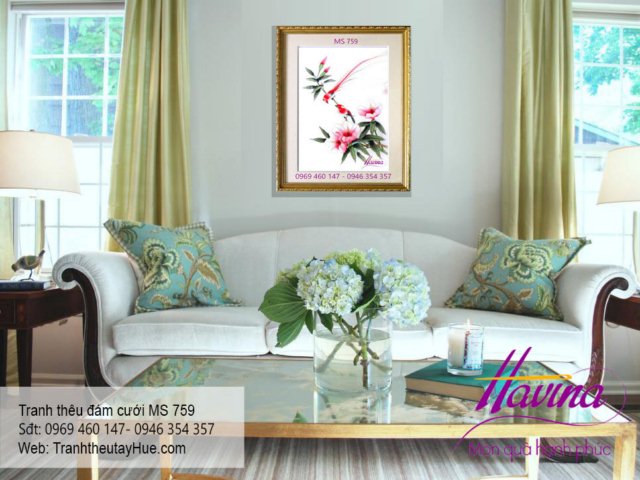 Tranh thêu tặng đám cưới treo phòng khách