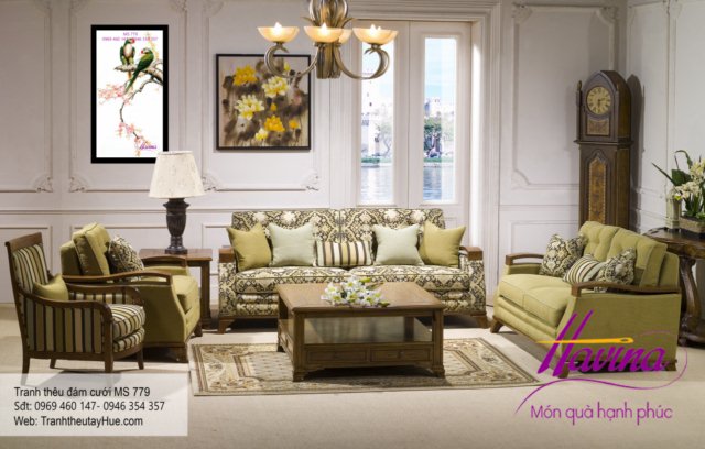 Tranh thêu tặng đám cưới treo phòng khách