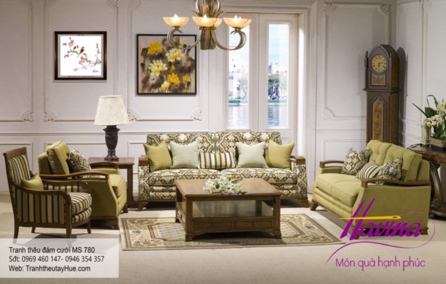 Tranh thêu tặng đám cưới treo phòng khách