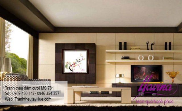 Tranh thêu tặng đám cưới treo phòng khách