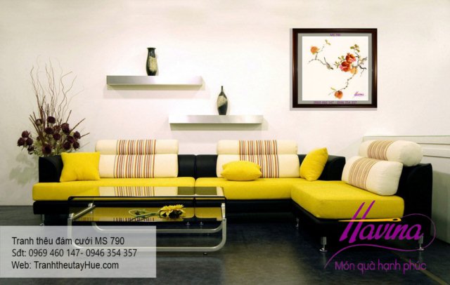 Tranh thêu tặng đám cưới treo phòng khách