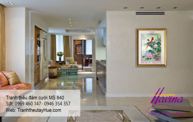 Tranh thêu tặng đám cưới treo phòng khách