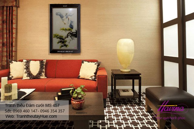 Tranh thêu tặng đám cưới treo phòng khách