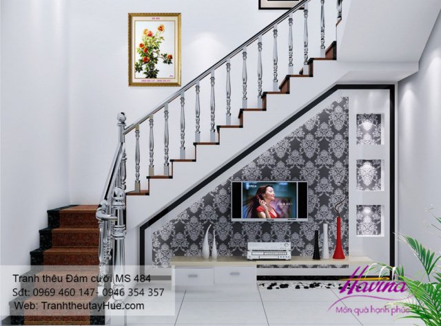 Tranh thêu tặng đám cưới treo phòng khách