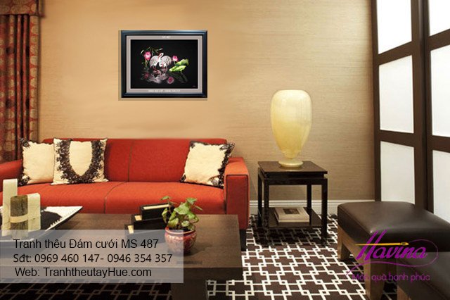 Tranh thêu tặng đám cưới treo phòng khách