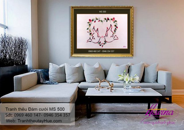 Tranh thêu tặng đám cưới treo phòng khách