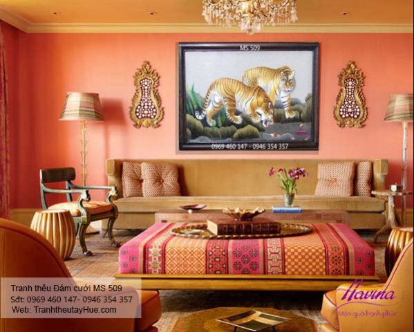 Tranh thêu tặng đám cưới treo phòng khách