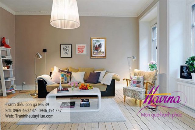 Tranh thêu con gà treo phòng khách