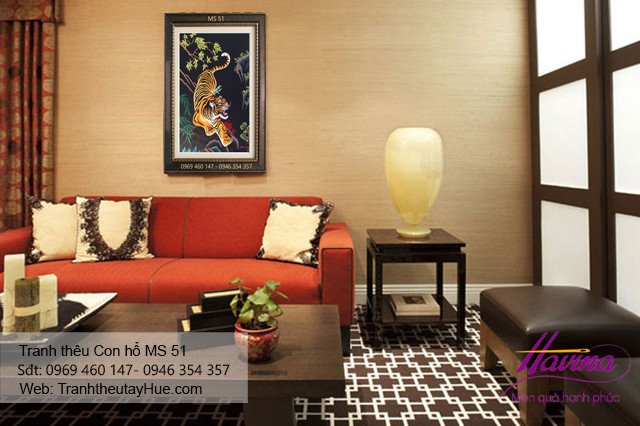 Tranh thêu con hổ treo phòng khách