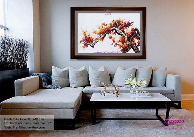 Tranh thêu hoa đào treo phòng khách