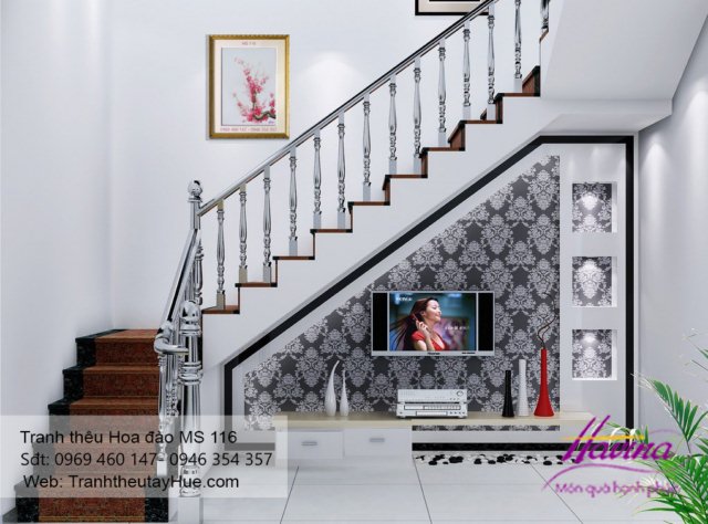 Tranh thêu hoa đào treo phòng khách