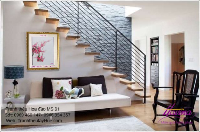 Tranh thêu hoa đào treo phòng khách
