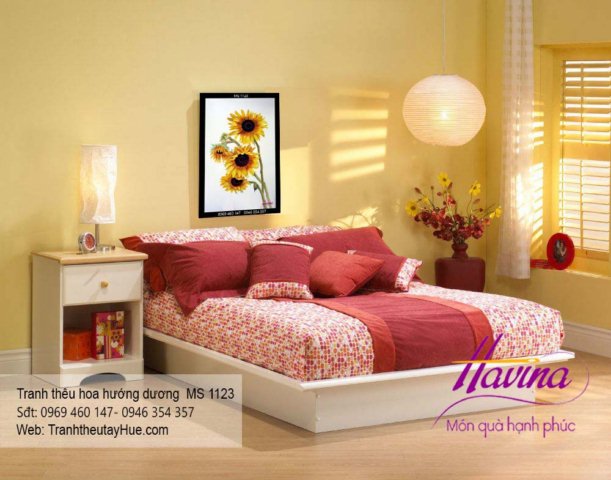 Tranh thêu hoa hướng dương treo phòng khách