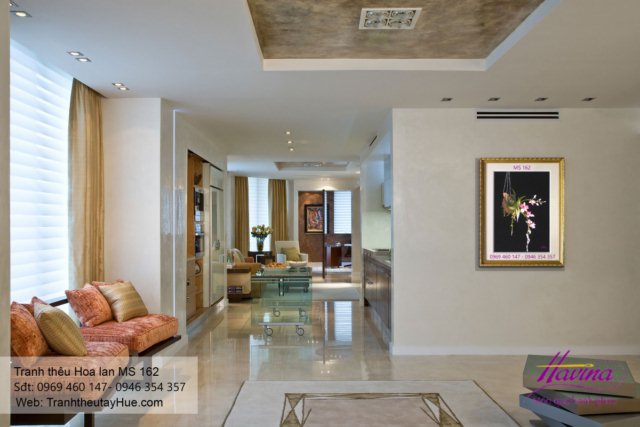 Tranh thêu hoa lan treo phòng khách