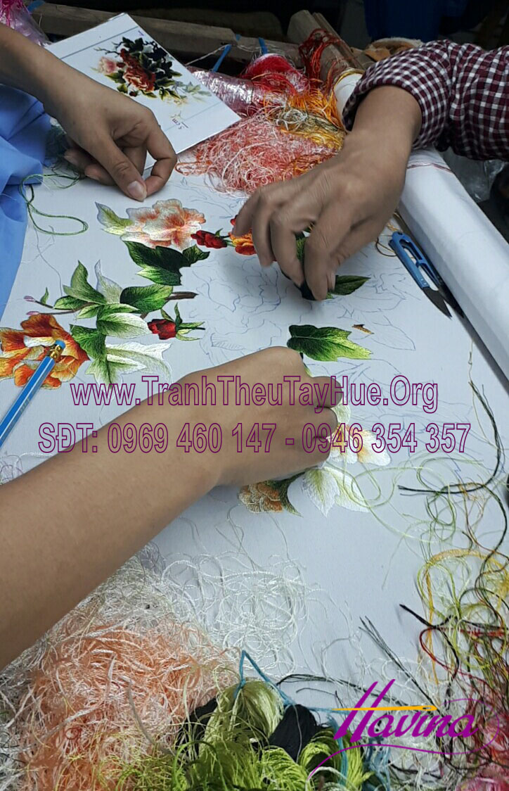 Quá trình thêu bức tranh hoa mẫu đơn