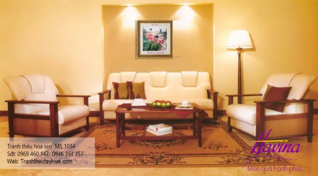 Tranh thêu hoa sen treo phòng khách