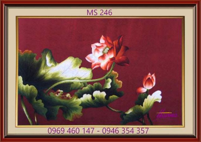 Tranh thêu hoa sen