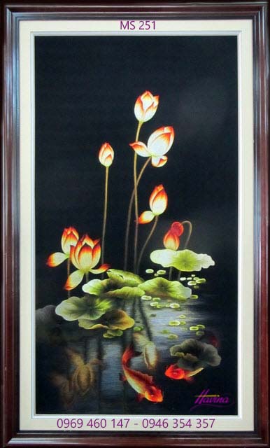 Tranh thêu hoa sen